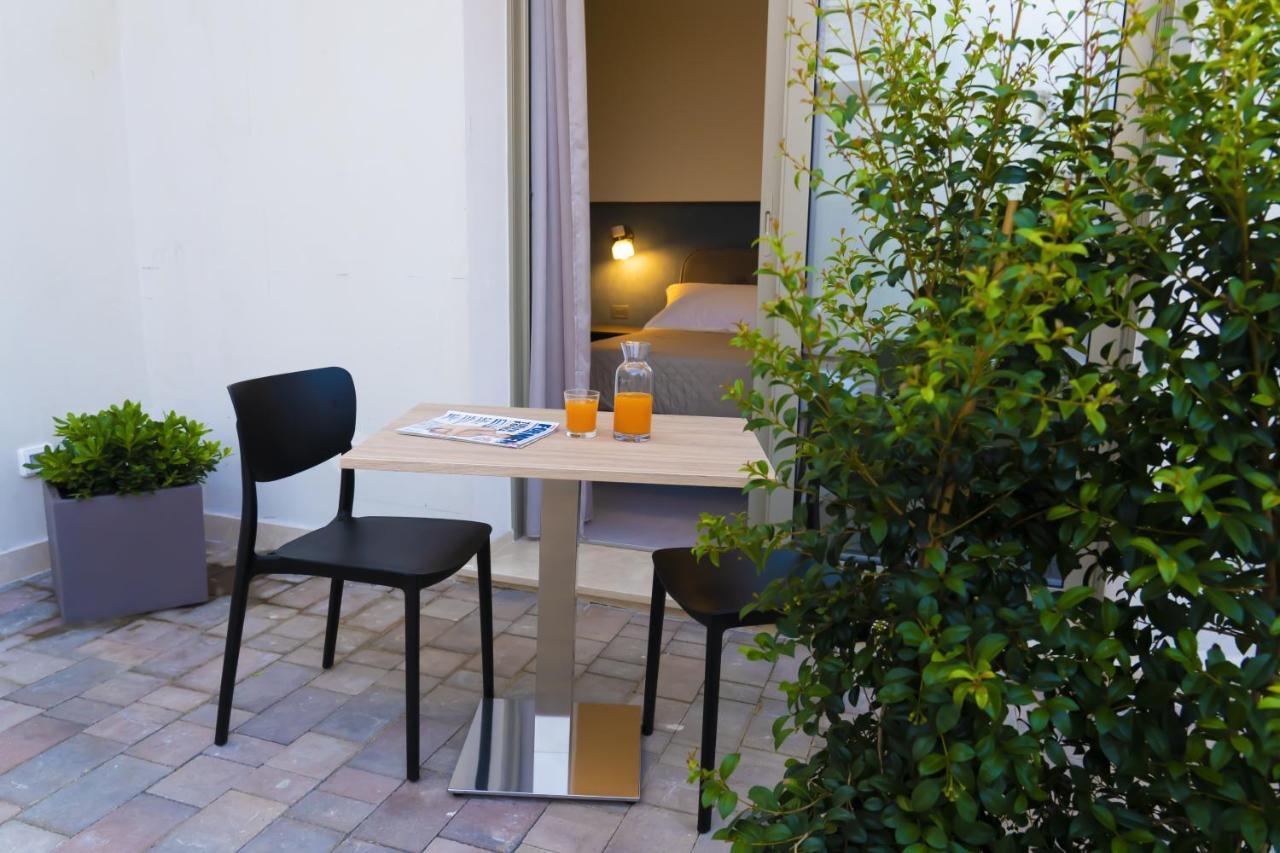 10 Catalani Rooms Porto Cesareo Exteriör bild